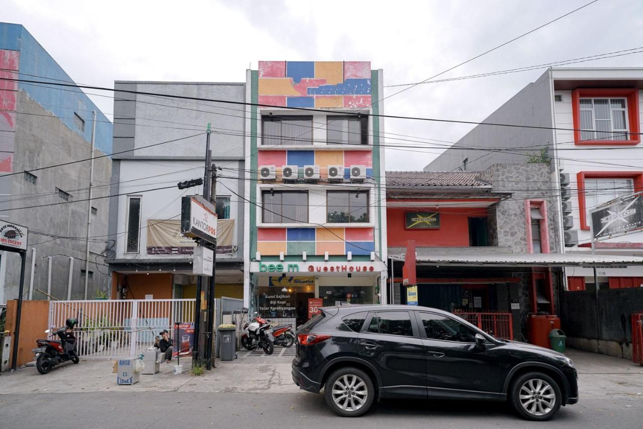 Отель Reddoorz At Buah Batu 5 Бандунг Экстерьер фото